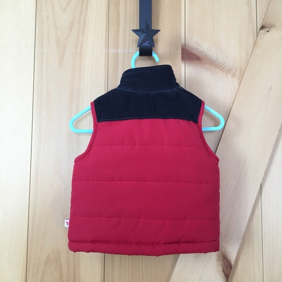 Carter’s Puffer Vest size 3 months H-01 - Picture 3 of 5